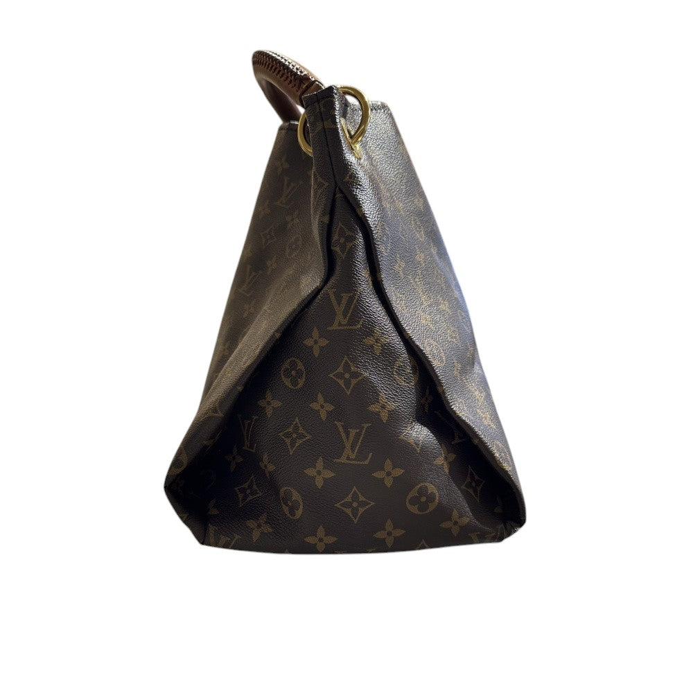 LOUIS VUITTON ARTSY MONOGRAM
