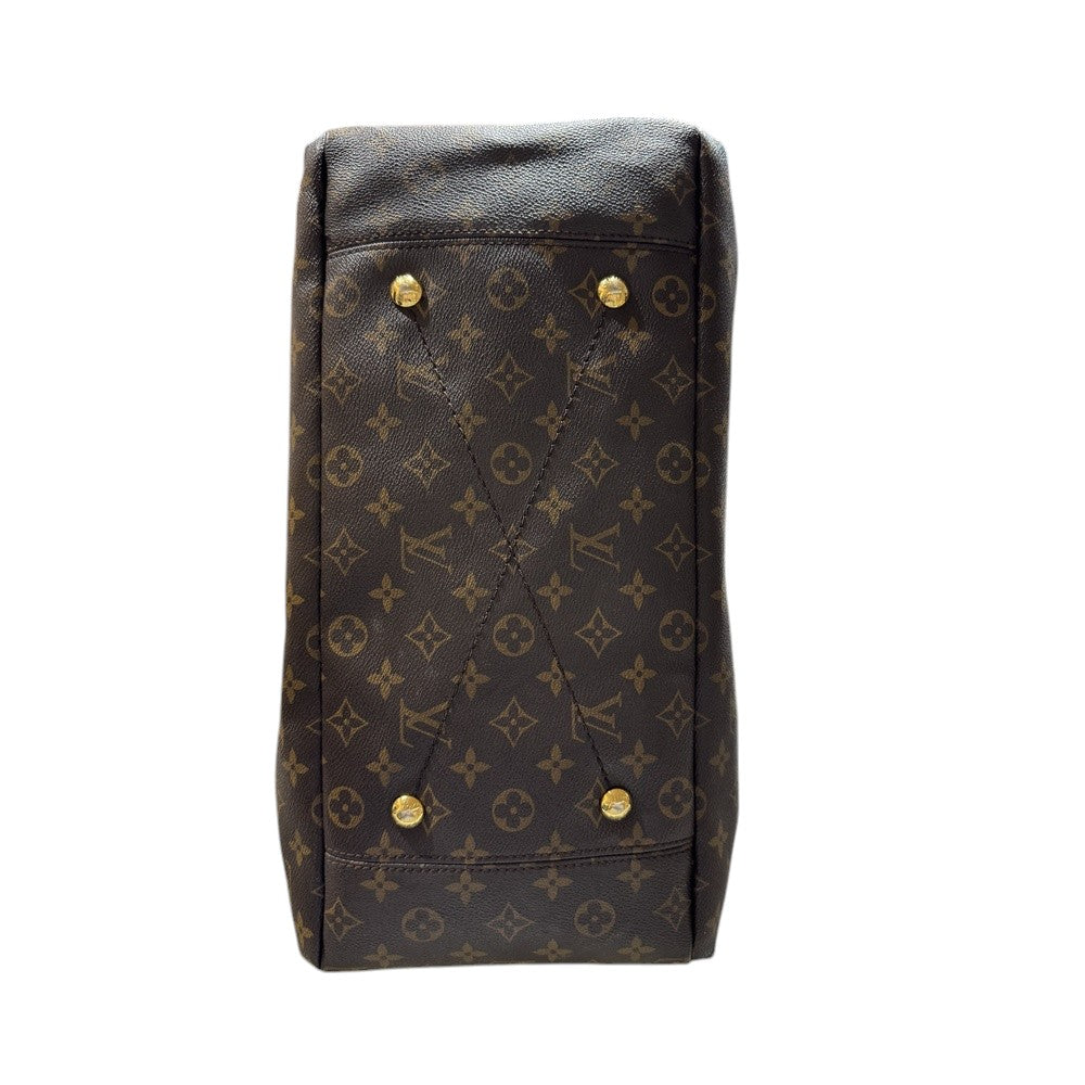 LOUIS VUITTON ARTSY MONOGRAM