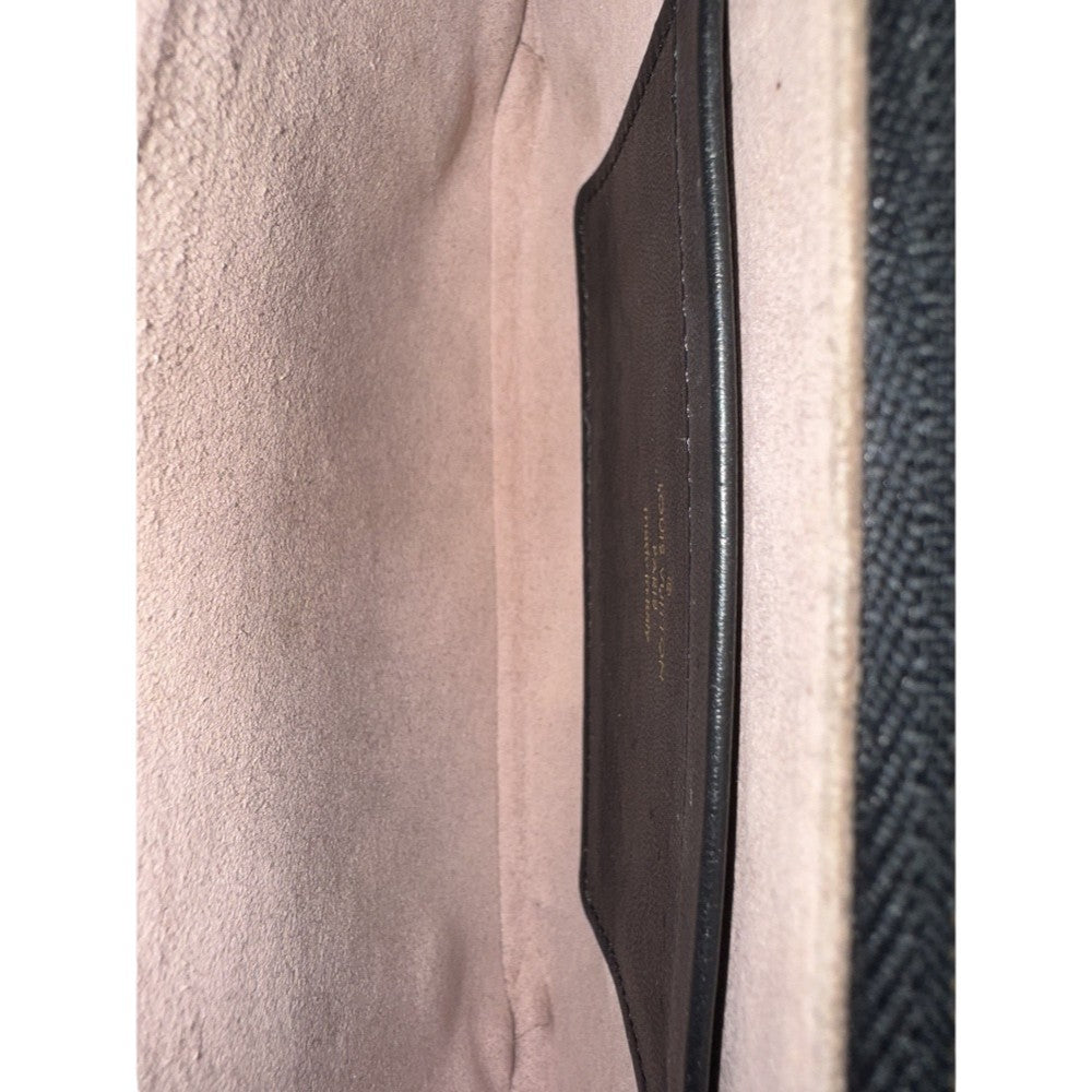 LOUIS VUITTON COUSSINE BLACK