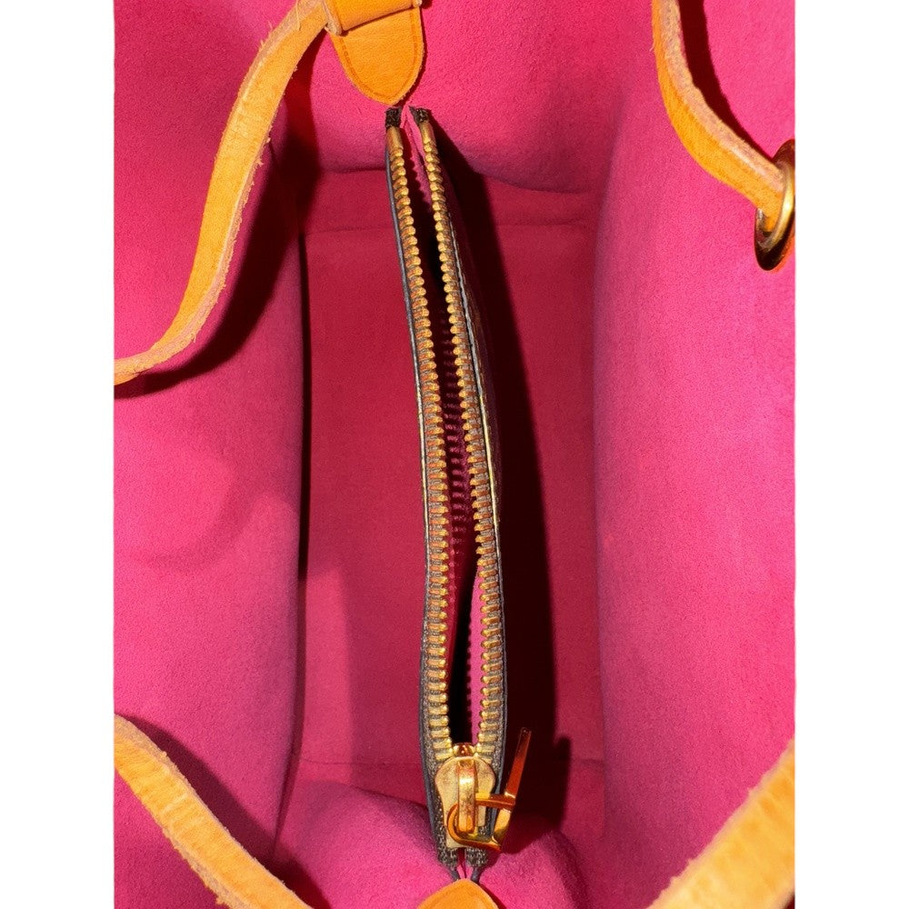 LOUIS VUITTON NEO NOE LOVE LOCK