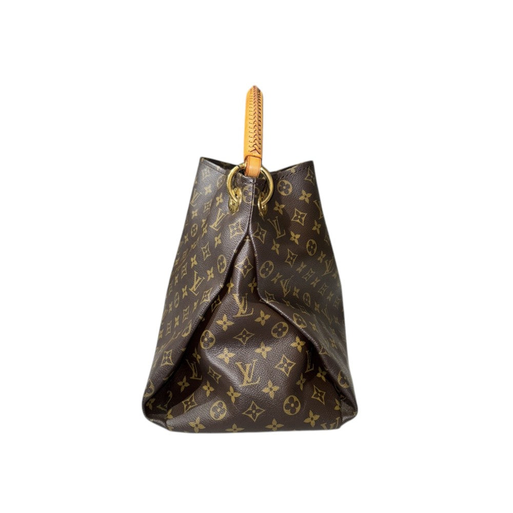 LOUIS VUITTON ARTSY MONOGRAM