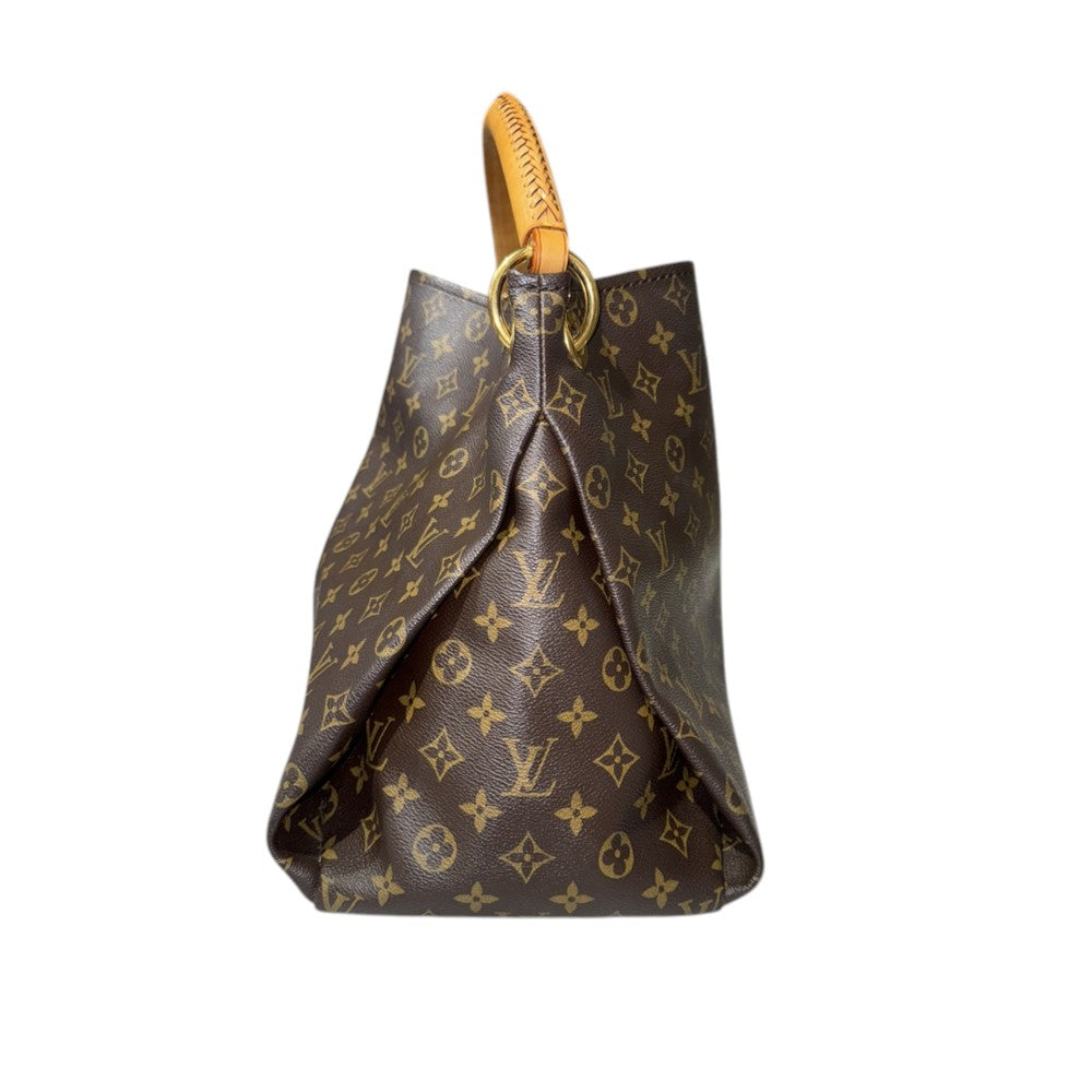 LOUIS VUITTON ARTSY MONOGRAM