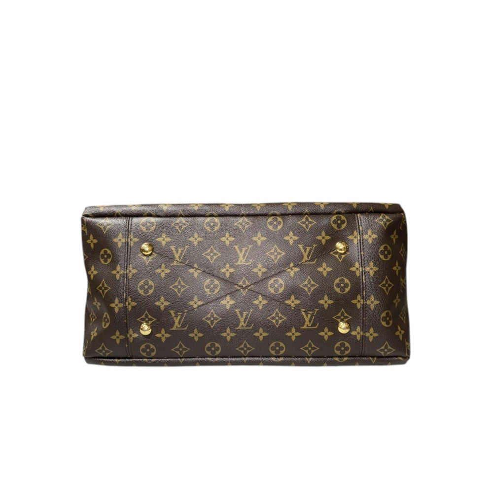LOUIS VUITTON ARTSY MONOGRAM